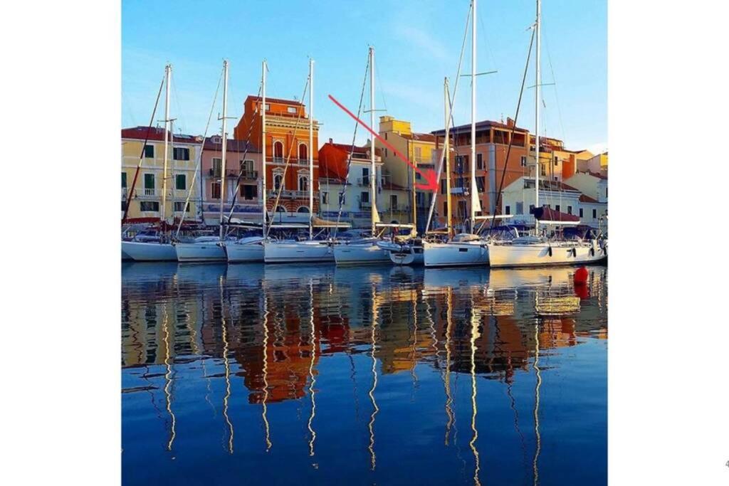 Maison Sur L'Ancien Port, La Maddalena ラ・マッダレーナ エクステリア 写真